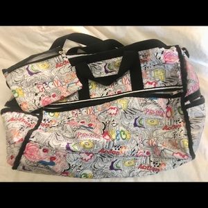 Good used condition duffel bag!